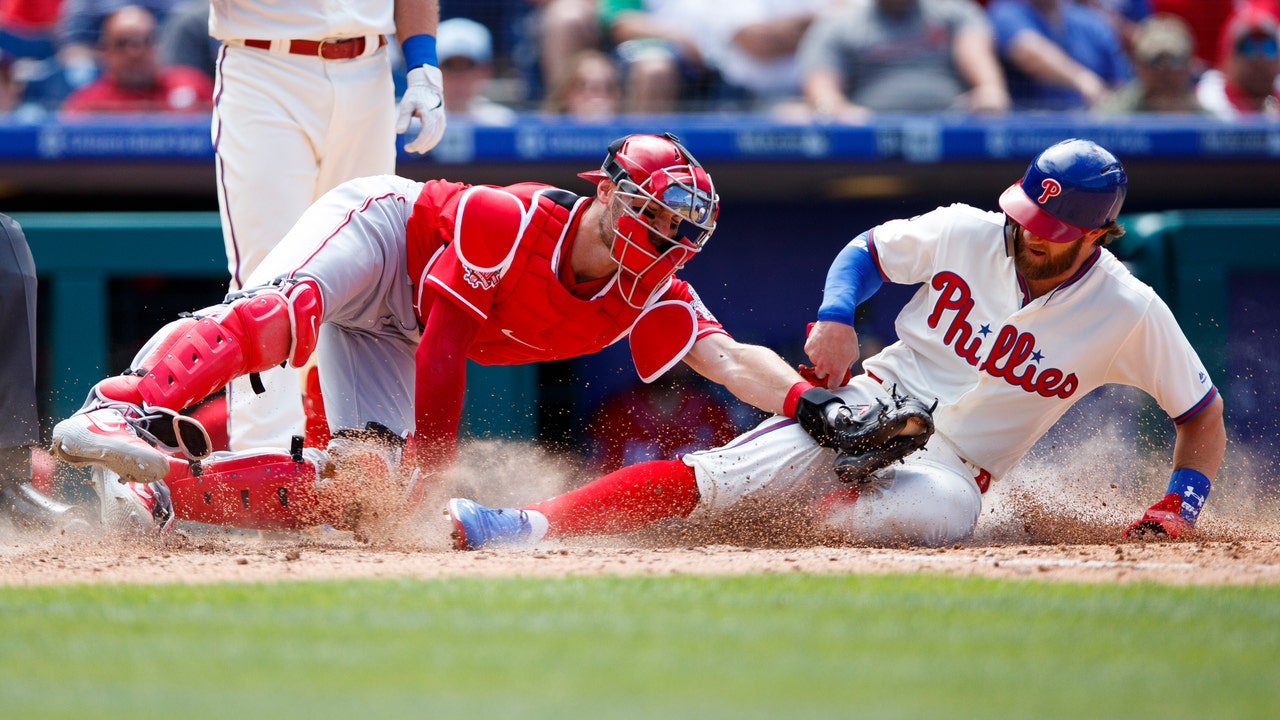 Reds avoid sweep, rally in 7th to top Phillies 4-3